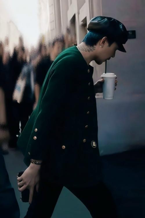 GD признаётся, что он осознает, что его стиль иногда переходит границы. 08