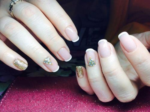 Критику) роблю в гуртожитку дівчатам, без манікюру, тільки покриття і дизайн. 04