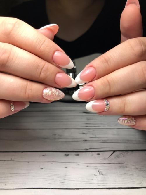 Хотела маникюр, как на последнем фото. 03