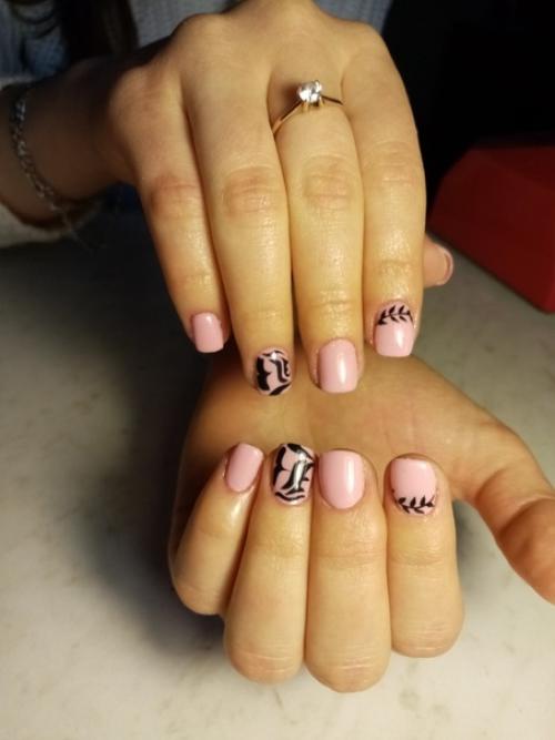 Дайте пожалуйста критику (на втором фото исправляла вверх растущие ногти). 02