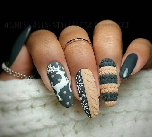 А какая идея маникюра с оленем вам понравилась больше всего? 01