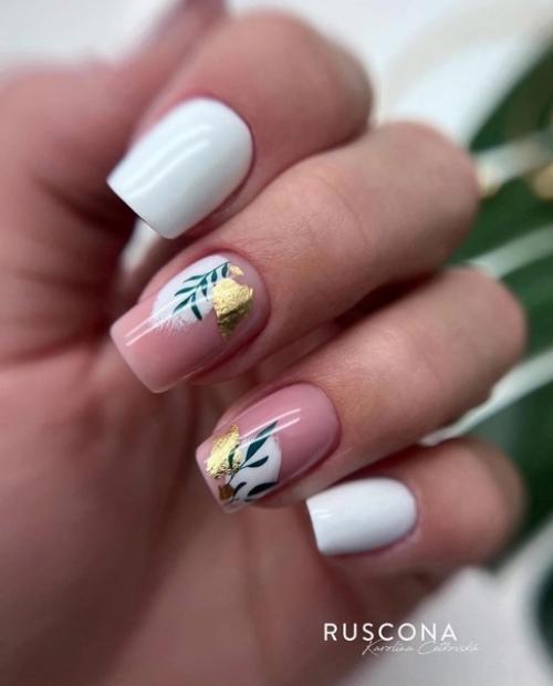 Микс матового и блестящего покрытия в маникюре необычный эффект создает. 04