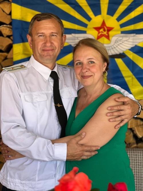 26 декабря принимает поздравления с серебряным юбилеем супружеской жизни семья Данькиных Александра Ивановича и Натальи Юрьевны (рп кузоватово. 01