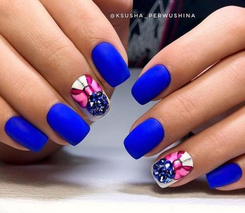 Подборка новых Идей дизайна маникюра в синем цвете. 03