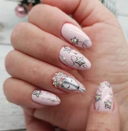 Новогодние рисунки на ногтях. 09