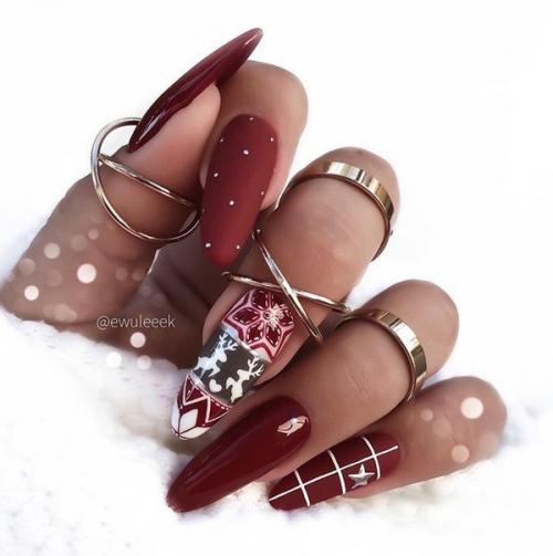 А какая идея маникюра с оленем вам понравилась больше всего? 05