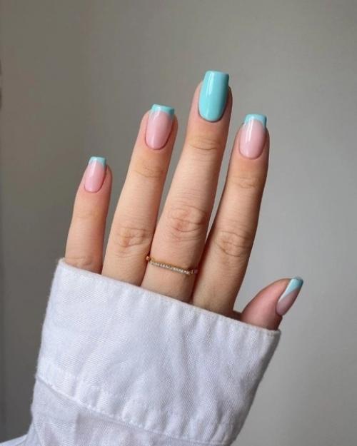 Поможем тебе с идеями для следующего маникюра. 04