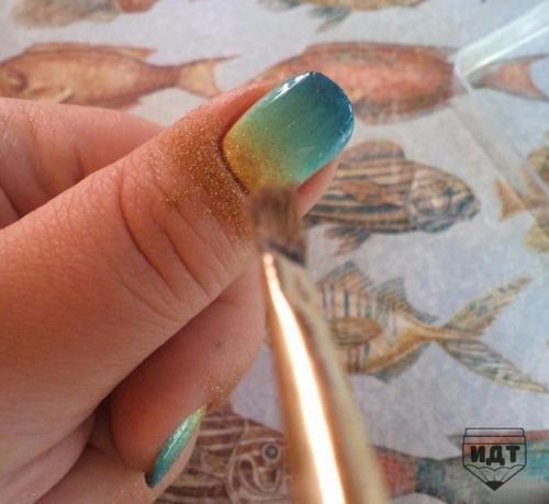 Мы делаем эффектный маникюр Морская Пена? 03