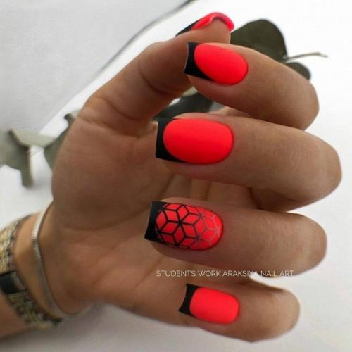 Для смелых женщин мы предлагаем варианты цветного, праздничного френча. 05