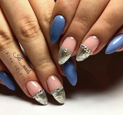 Для смелых женщин мы предлагаем варианты цветного, праздничного френча. 07