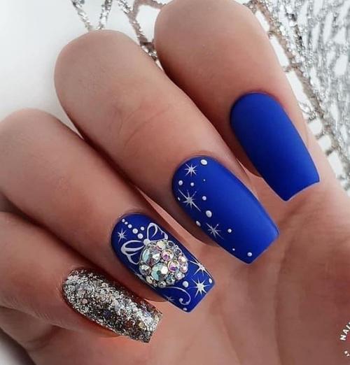 Подборка новых Идей дизайна маникюра в синем цвете. 08