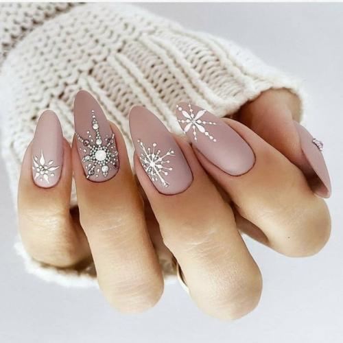 Новогодние рисунки на ногтях. 04