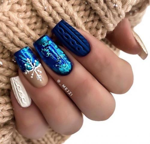 Подборка новогоднего синего маникюра. 05