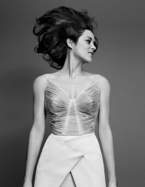 Французская актриса, обладательница оскара, Марион котияр - лицо коллекции сумок Lady Dior 2014 (платья от Raf Simons. 06