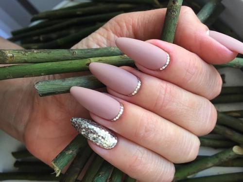 Камифубуки на ногтях с матовым эффектом. 02