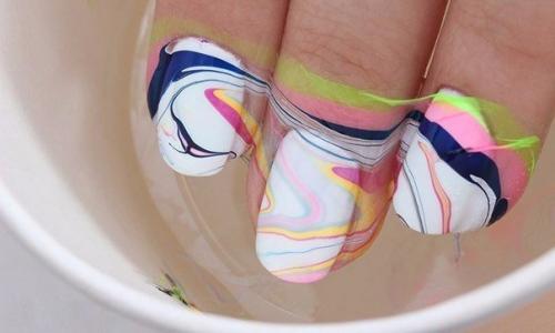 Техника водного маникюра? 01 Техника водного маникюра? 01