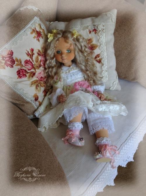 Знакомьтесь, аделинка.  На этот раз куколка выросла моя. 02