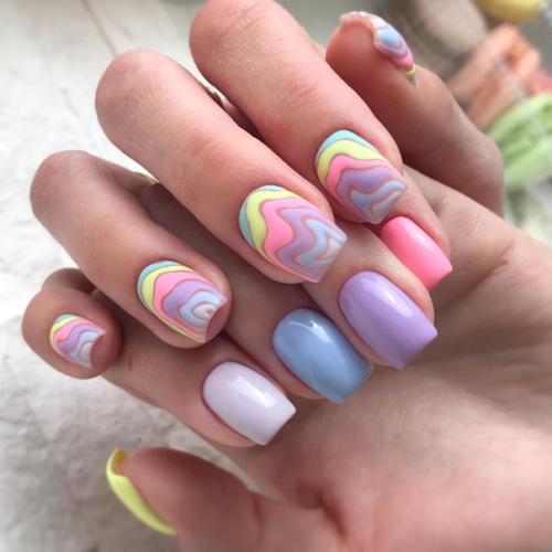 Я не Смогла Определиться, Поэтому на Левой Руке у Меня Оранжевые Цветочки, а на Правой - Черный Цвет и Черепа. 08