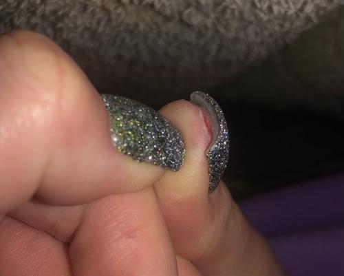 В чёрный список Мастера Анастасию, которая принимает на дому, посёлок Ватутина. 02