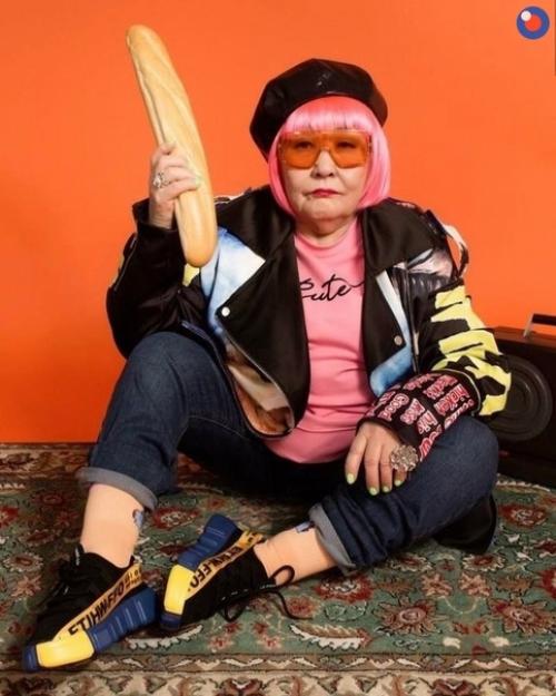 Вкусно, как у Бабушки: в сети появилась очень классная реклама якутского хлебозавода. 01