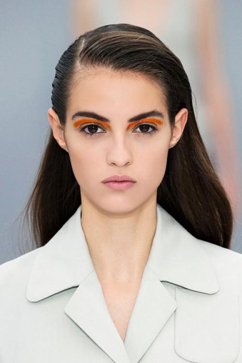 Бьюти - тренд: апельсиновые и лимонные оттенки в макияже. 06