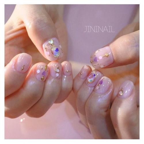 Давайте сегодня немного поговорим о маникюре? 02