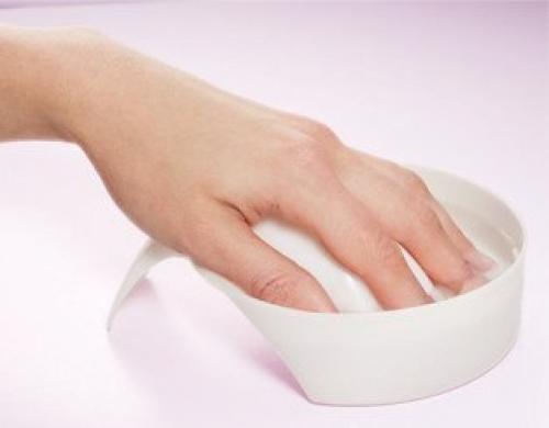 Французский маникюр?  Французский маникюр - явление из разряда вечных ценностей, как маленькое черное платье или сумка Биркин. 01