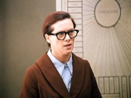 Многие историки моды считают? 03