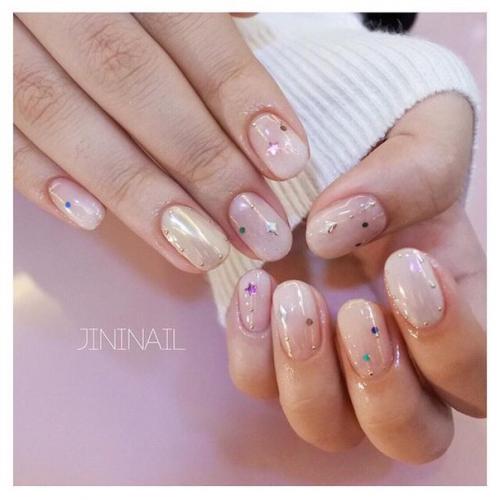 Давайте сегодня немного поговорим о маникюре? 01