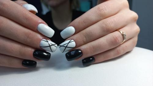 Скидка 30% на маникюр всё Включено 1000 вместо 1500. 04