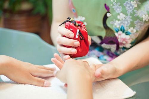 Анонимно.  Мастерицы, подскажите, какая услуга более востребованная: IBX или японский маникюр? 01