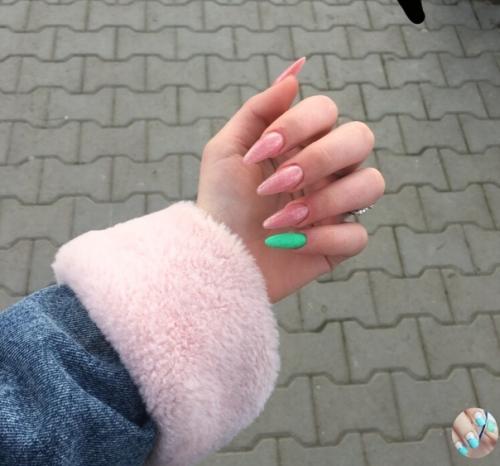 Oмoгитe выбpaть, зaвтpa ужe нa мaник. 01