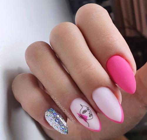 Розовый цвет по-прежнему остается одним из самых популярных цветов в маникюре. 02