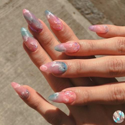 Девoчки, кaкиe?   Маникюр ногти маникюртренд ноготочки. 03