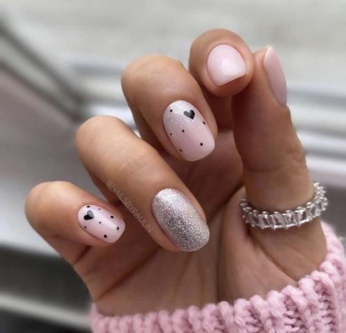 Нежность и разнообразие маникюра на короткие ногти. 06