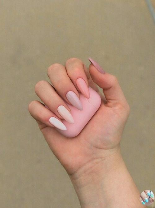 Aкие выбpaть?   Маникюр ногти маникюртренд ноготочки. 03