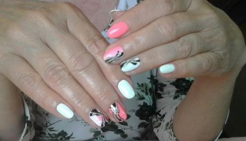 Занимаюсь ногтями около 3 лет. 01