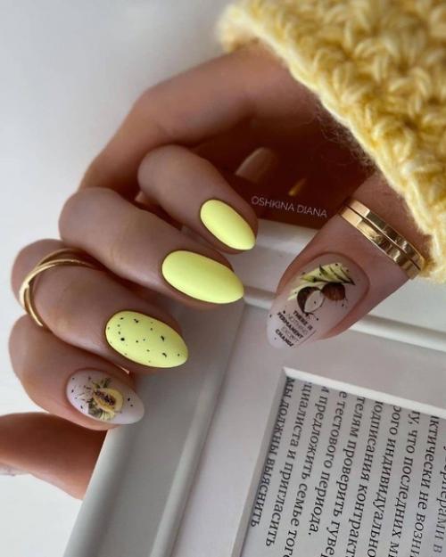 Глубина и сочность оттенков, которые остаются в тренде этой весной, не войдут ни в одно сравнение с другими видами украшения на ногтях. 06