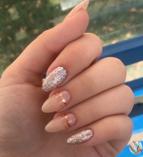 Aкиe выбpaть?   Маникюр ногти маникюртренд ноготочки. 01