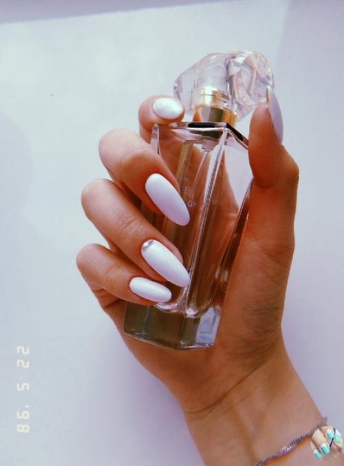 oи. Делaю caмa.  Маникюр ногти маникюртренд ноготочки. 01