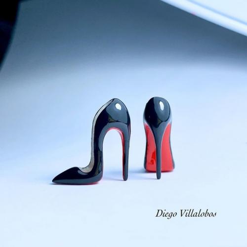 Туфельки, выполненные из материалов для наращивания и дизайна ногтей. 01