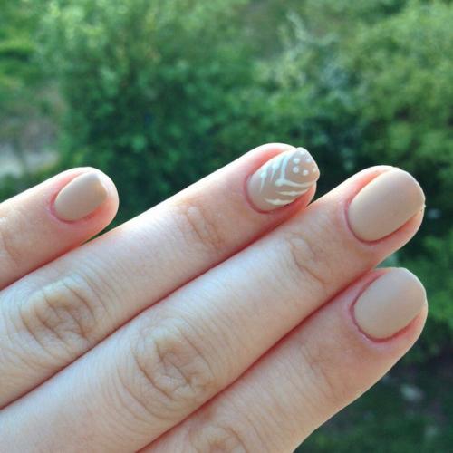 Девочки, я самоучка, занимаюсь 5 месяцев, как вам мои работы, подскажите что нибудь, может что то не так? 04