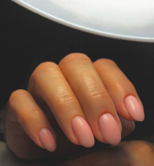 Красивый маникюр - это то, что просто необходимо каждой женщине, ведь ухоженные руки одно из самых основных вещей во внешнем виде. 01