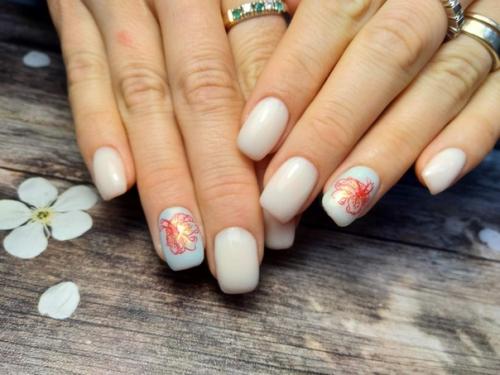 Опобликуйте плиз!  На сколько тянет мой маникюр? 03