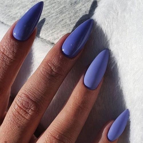 Летний дизайн ногтей дает возможность попробовать яркие цвета и трендовые идеи маникюра. 01