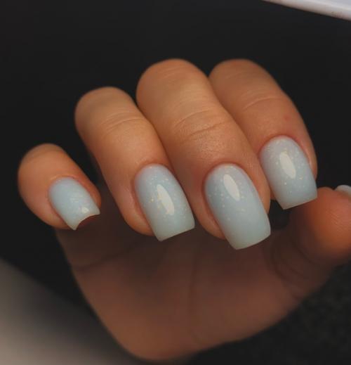 Красивый маникюр - это то, что просто необходимо каждой женщине, ведь ухоженные руки одно из самых основных вещей во внешнем виде. 02