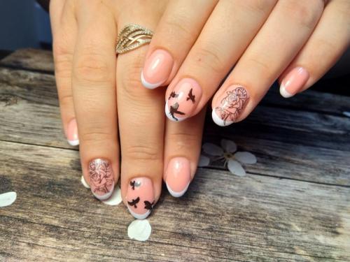 Опобликуйте плиз!  На сколько тянет мой маникюр? 02