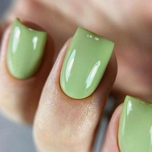 Летний дизайн ногтей дает возможность попробовать яркие цвета и трендовые идеи маникюра. 04