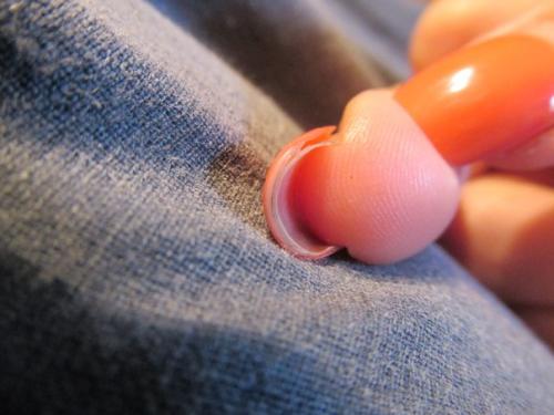 SOS?  До коррекции еще неделя, подскажите как снять ноготь или как поступить в такой ситуации с ногтем? 02