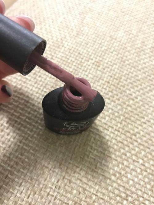 Всем привет?  У кого как носятся гель лаки харуяма? 01